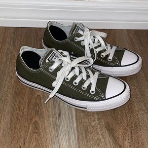 Low top army green converse